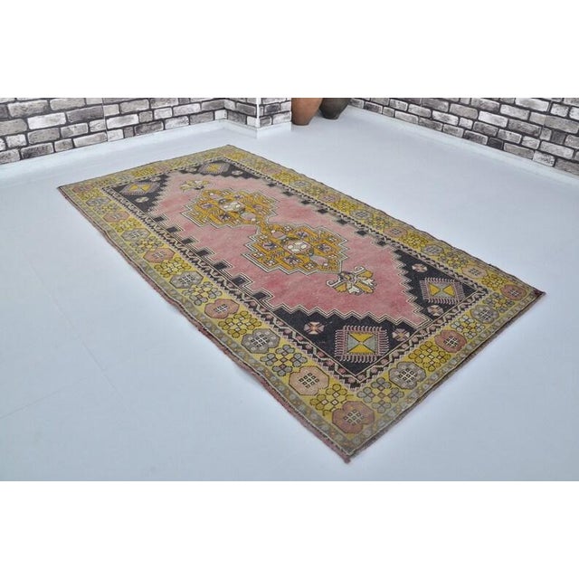 Mid 20th Century Handknotted Light Pink Rug For Sale In Phoenix - Image 6 of 10