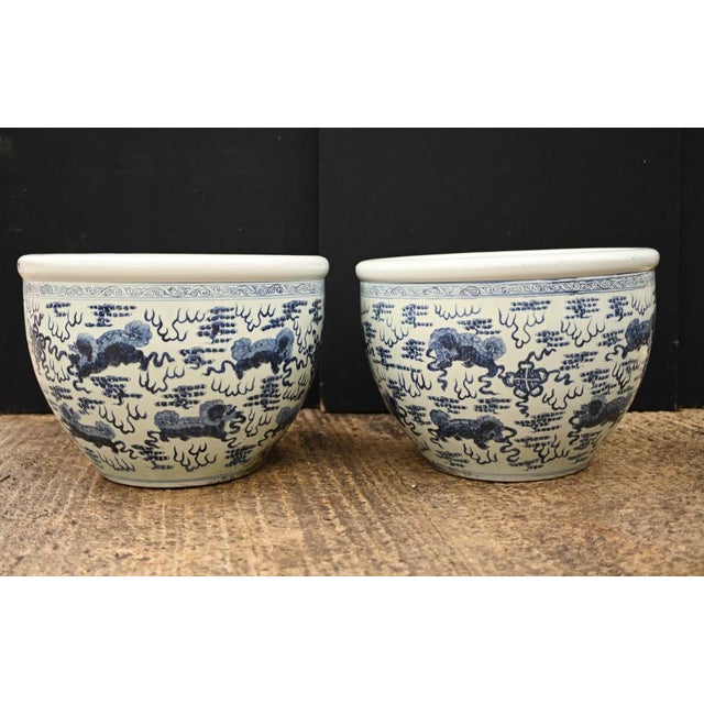 Chinese Blue and White Porcelain Planter Pots, Set of 2 For Sale - Image 3 of 12