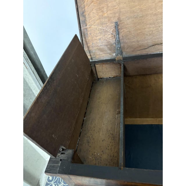 Antique George III Oak Lancashire Mule Chest For Sale - Image 17 of 18