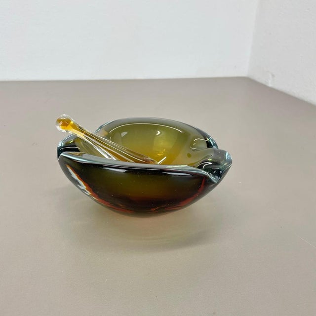 Large Murano Glass Shell Bowl, Italy, 1970s For Sale - Image 4 of 18