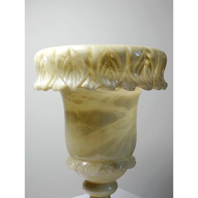 Large Planter in White-Yellow Alabaster, 1930s For Sale - Image 4 of 16