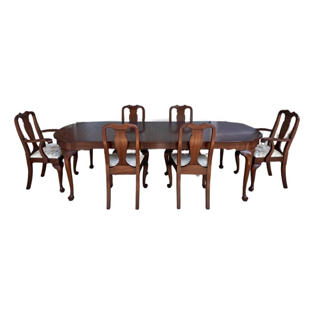 Late 20th Century 7 Piece Henkel Harris Solid Cherry Dining Set With 3 Leaves For Sale