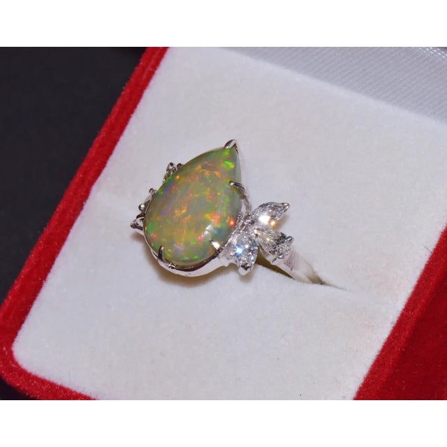 Certified Natural 4.66Cts VS F Diamond Green Opal 18K Solid Gold Cocktail Ring, size 6.75 For Sale In Dallas - Image 6 of 11