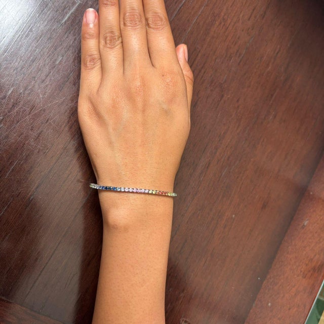 Natural multi sapphire 1.87cts bracelet in 18k gold For Sale - Image 4 of 18