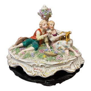 Luigi Fabris (Italian, 1883-1952), Porcelain Courting Couple, 8" Wide For Sale