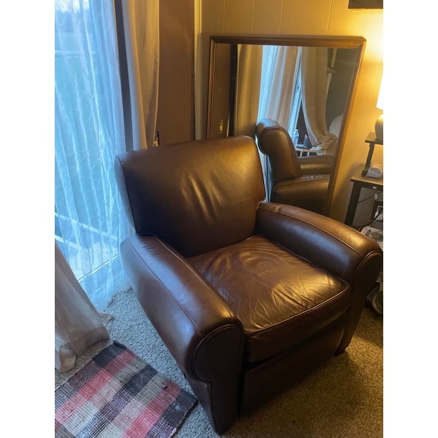 This beautiful Gold and Williams manhattan roll chair is in great shape no rips, tears, cuts or holes. It has a distressed...