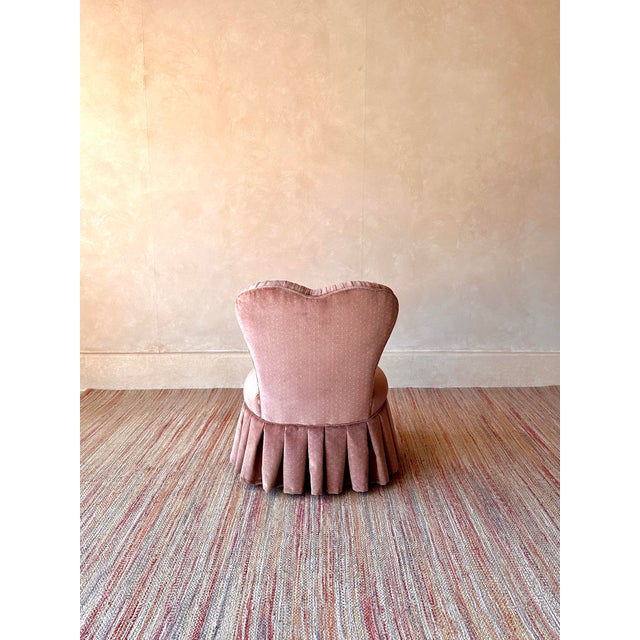 French Vintage Sweetheart Pink Velvet Boudoir Vanity Chair For Sale - Image 3 of 6