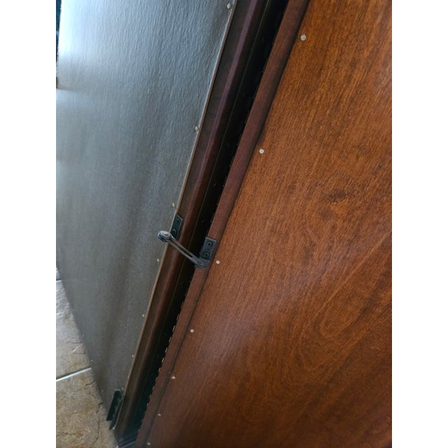 1990s Ethan Allen Georgian Court Mirror Trifold Dresser Chest Cherry Chippendale 297 For Sale In Philadelphia - Image 6 of 13