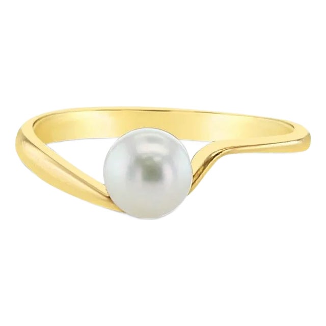 5MM Solitaire Pearl Ring 14k Yellow Gold, Size 3 For Sale