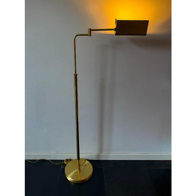 Metal Mid-Century Modern Brass Floor Lamp with Adjustable Height and Swing Arm from Dijkstra Lampen, 1970s For Sale - Image 7 of 18