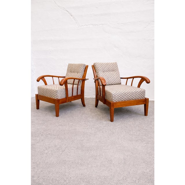 Early Mid-Century Austrian Lounge Armchairs in Cherry Wood and Minotti Jacquard Upholstery, 1940s, Set of 2 For Sale - Image 4 of 10