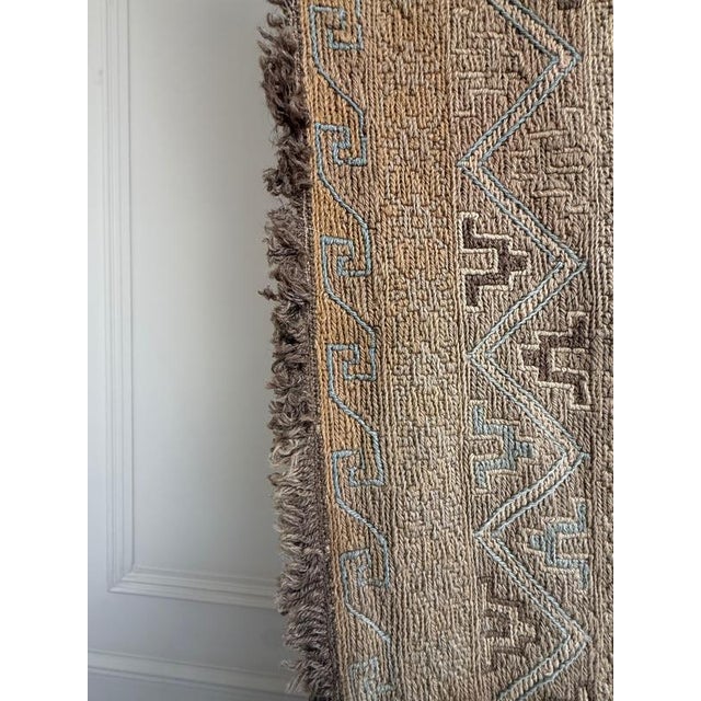 Large Early 20th Century Faded Blue and Camel Soumak Kilim Rug For Sale - Image 5 of 11
