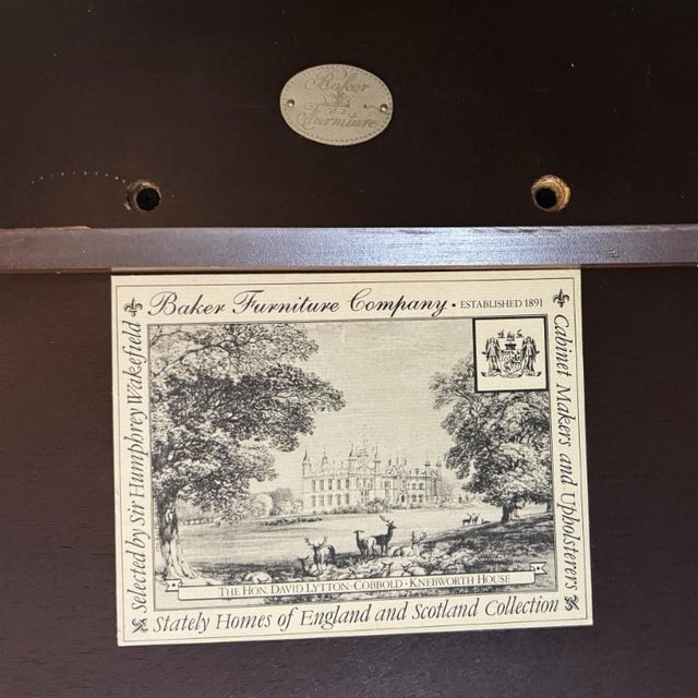 Late 20th Century Baker Furniture Stately Homes Collection Georgian Flamed Mahogany Dining Table With Leaf For Sale - Image 13 of 14