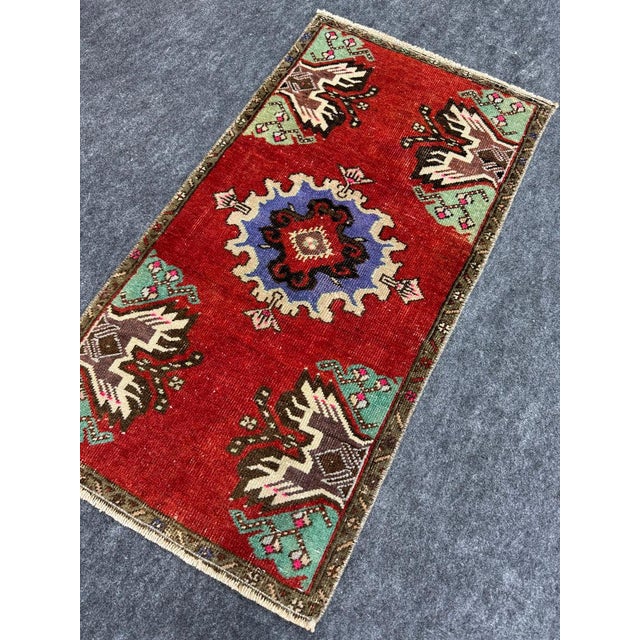 Turkish Yastik Rug 1'7" x 3' For Sale - Image 4 of 5