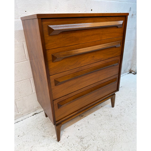Vintage MCM Four Drawer Walnut Highboy Dresser For Sale - Image 4 of 16