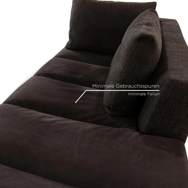 Ligne Roset Feng Fabric Lounger Gray from Ligne Roset For Sale - Image 5 of 11