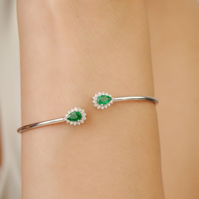 Contemporary Twin Emerald & Diamond Halo Open Cuff Bangle Bracelet in Sterling Silver For Sale - Image 6 of 11