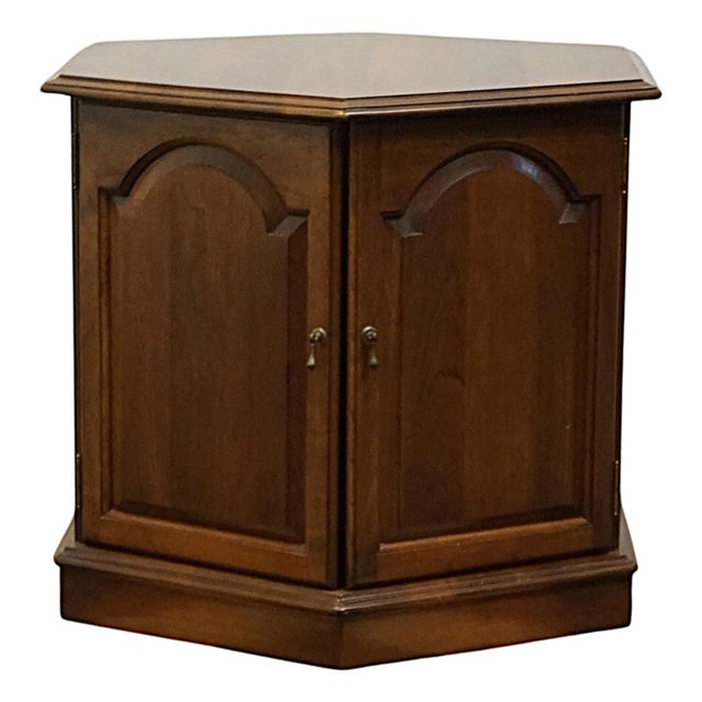 Ethan Allen Georgian Court Solid Cherry Traditional Style 24x27" Hexagonal Accent Storage End Table 11-8075 - Sheffield Finish For Sale