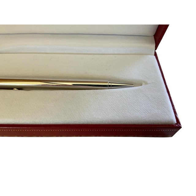 Cartier Vintage Must De Cartier Trinity Smooth Silver Plated Ballpoint Pen - Boxed W/ Serial D 14856 Made in France 1980s For Sale - Image 4 of 6