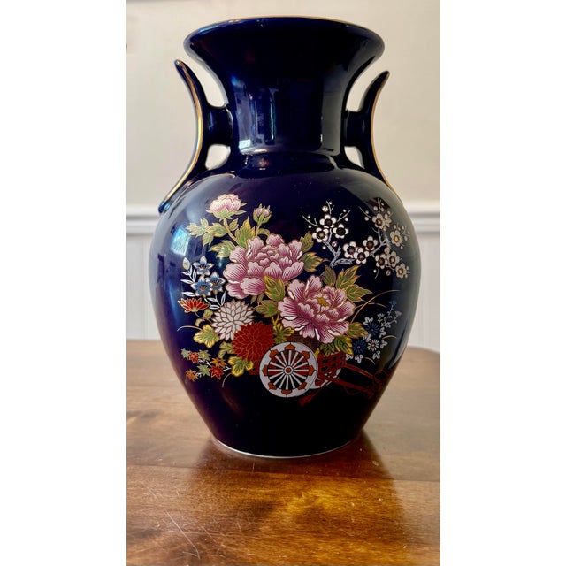 Mid 20th Century Japanese Ceramic Floral Vase For Sale - Image 4 of 12