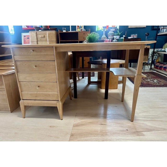 1950s Heywood Wakefield ‘Cadence’ Rare Writing Desk For Sale In Boston - Image 6 of 15