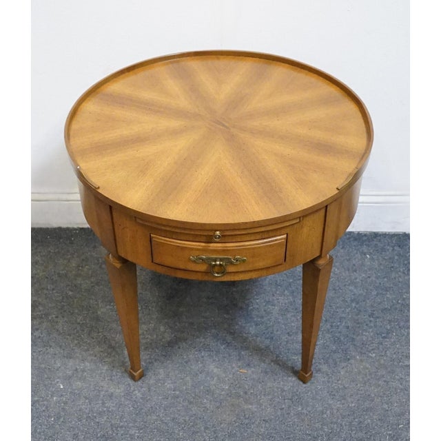 Traditional John Widdicomb / William a Berkey Traditional Federal Style Sunburst Mahogany 23" Round Accent End Table 7788 For Sale - Image 3 of 15