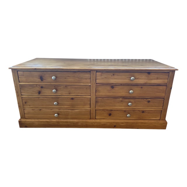 Chest of Drawers with 8 Drawers For Sale