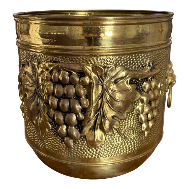 Early to Mid Twentieth Century English Hammered Brass 10 Inch Planter With Grape and Leaf Design, Made in England For Sale