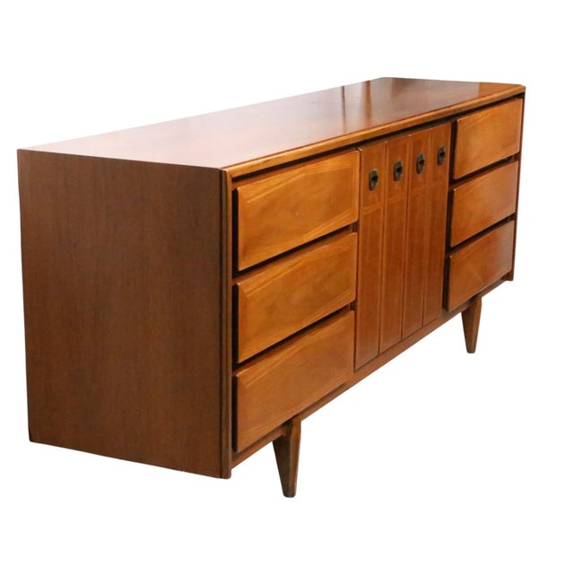 Nine Drawer Mid 20th Century Dresser by American of Martinsville For Sale - Image 13 of 15