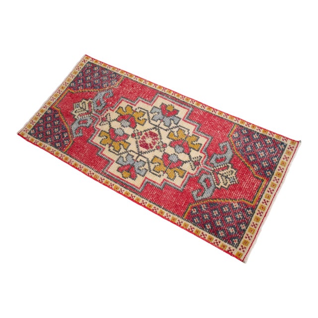 1970s Hand Knotted Low Pile Turkish Petite Rug Entry Decor, Bath Mat - 19'' X 40'' For Sale