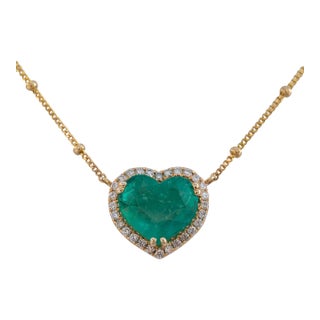 2.9Ct Gia Certified Colombian Emerald Heart Pendant With Diamonds Halo, 14k Gold For Sale