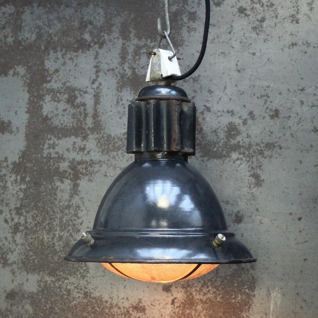 French Factory Pendant Light Black enamel shade with porcelain top Clear glass with white inside. E27 / E26 Up to 250V...