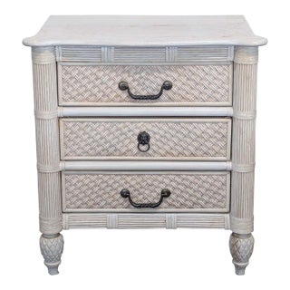 Vintage Lexington Furniture Three Drawer Bachelor Chest/Nightstand For Sale