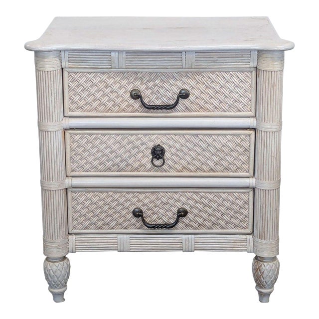 Vintage Lexington Furniture Three Drawer Bachelor Chest/Nightstand For Sale