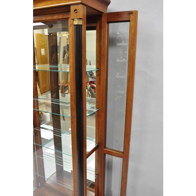 Late 20th Century Ethan Allen Medallion Collection Cherry Wood Glass Curio Cabinet W Black Columns For Sale - Image 10 of 18