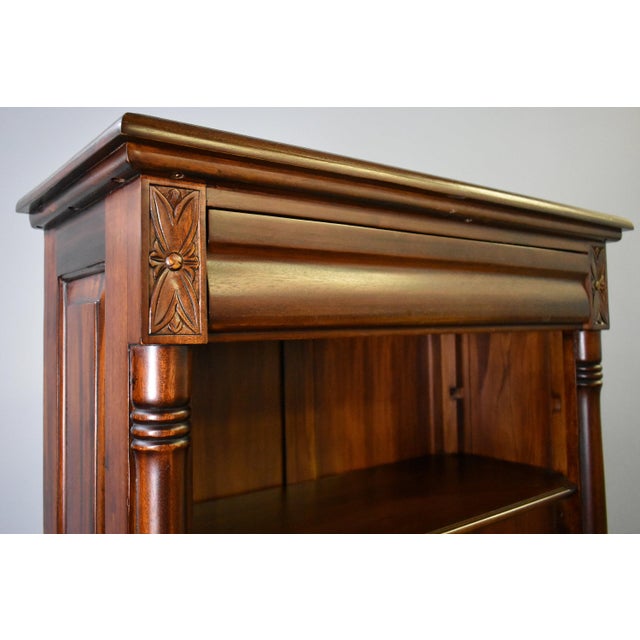 Legacy Collection: Exceptionally detailed and expertly crafted from rich hued mahogany wood. Victorian style furniture fit...