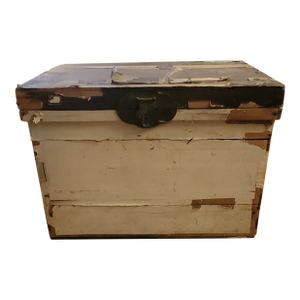 Antique Japanese Tea Chest (Chabako) With Zinc-Lined Interior