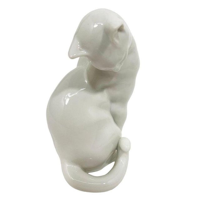 Blue Sitting Cat Figurine by Robert Ullmann for Augarten, 1934 For Sale - Image 8 of 9