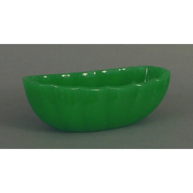 1920s 1920s Steuben Bowl, Jade Green With Scalloped Edge For Sale - Image 5 of 5