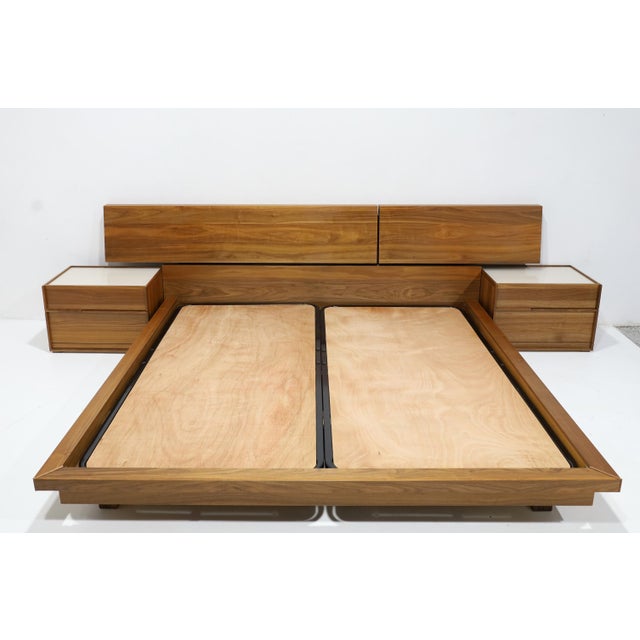 The Swan bedroom set by Huppe is recognized by the majestic profile of its headboard, composed of three distinct sections...