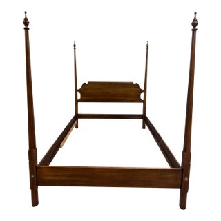 Vintage Full Size Georgian Southern Federal Style Four Poster Pencil Post Bed For Sale