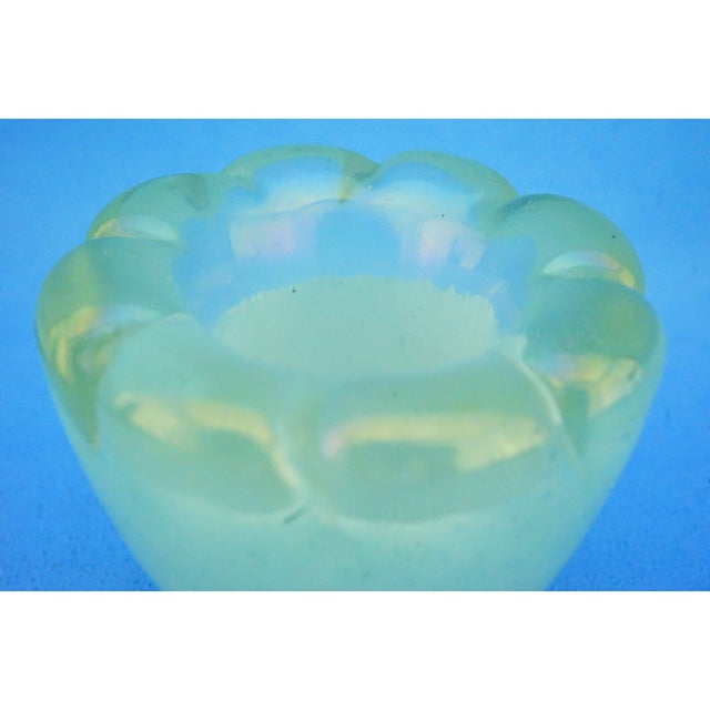 20th Century Tulip Bowl Iridescent Murano Sommerso Glass attributed to Alfredo Barbini for Seguso, 1950s For Sale - Image 12 of 18