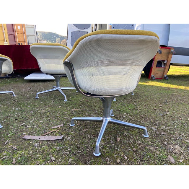 Steelcase Steelcase Modern Lounge Chair Set or 5 For Sale - Image 4 of 12