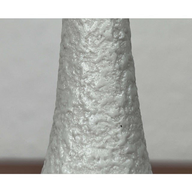 Small Mid-Century Modern German White Sculptural Vase by Peter Müller for Sgrafo Modern, 1960s For Sale - Image 9 of 16