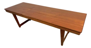 Mid 20th Century Mid-Century Danish Teak Extending Coffee Table