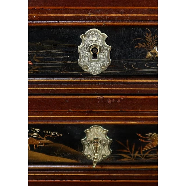 Wood Chinese Cabinet in Lacquered Wood and Painted Wood For Sale - Image 7 of 18