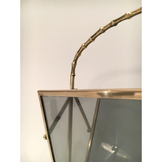 Maison Baguès 1940s Brass and faux bamboo magazine rack with tinted glass panels on each side. French For Sale - Image 4 of 10