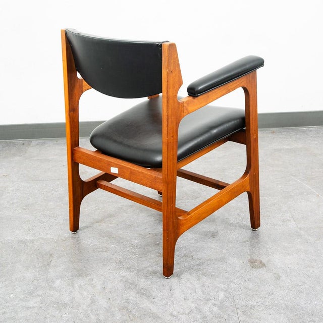 Mid Century Modern Lounge Chair Walnut Arms Black Office Armchair Gunlocke Attributed MCM For Sale - Image 10 of 11