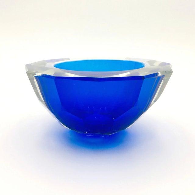 Large Sommerso Diamond Faceted Geode Glass Bowl by Mandruzzato, Italy, 1970s For Sale - Image 4 of 11