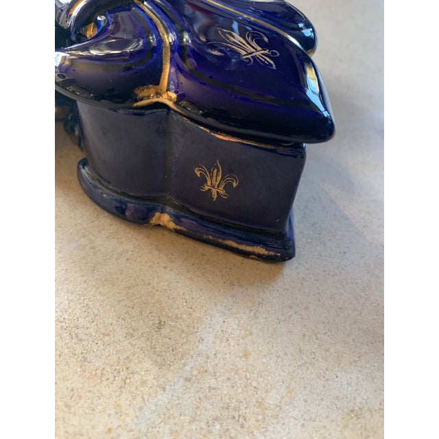 19th Century Porcelain Fleur De Lis Box For Sale In San Francisco - Image 6 of 10